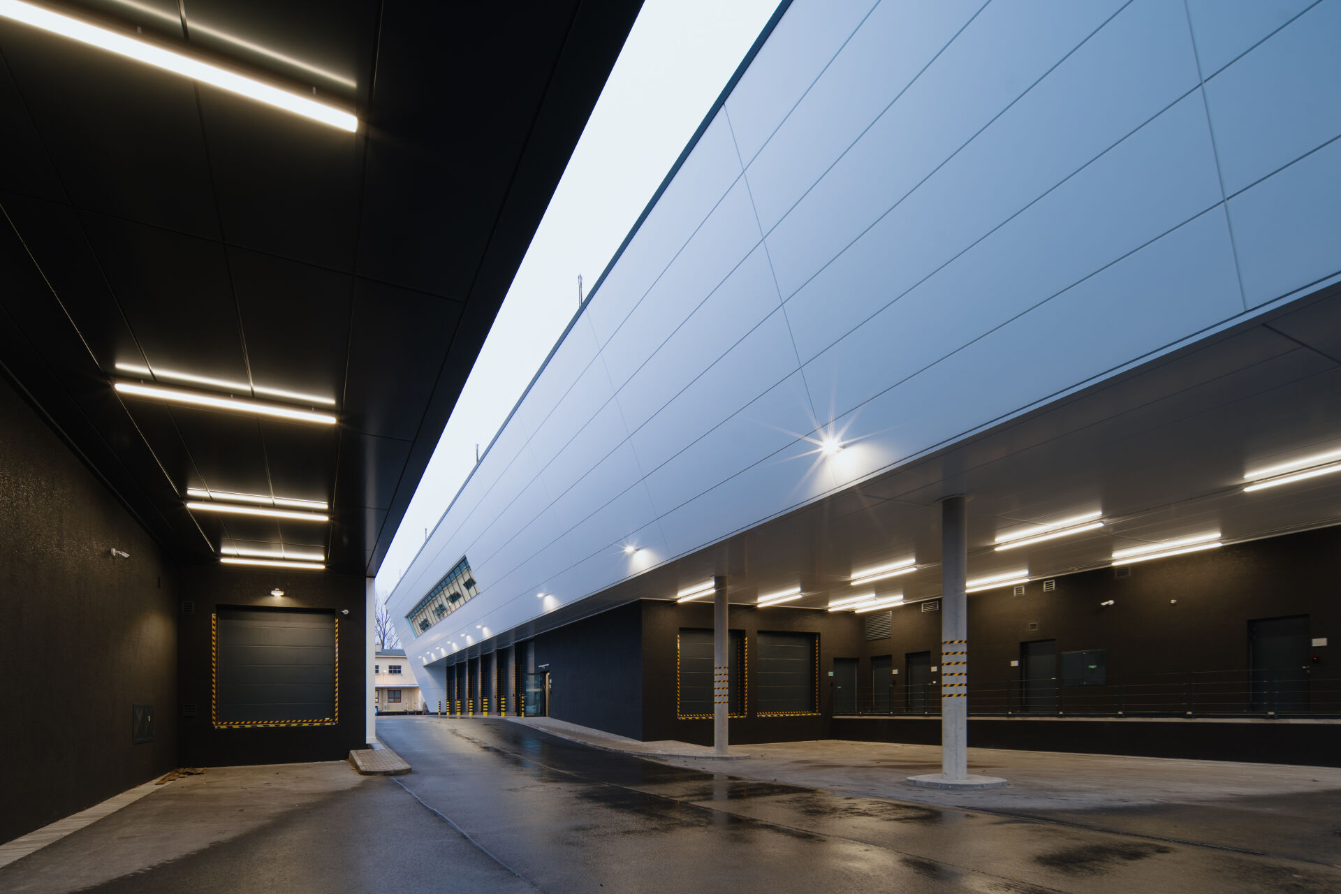 Logistické centrum